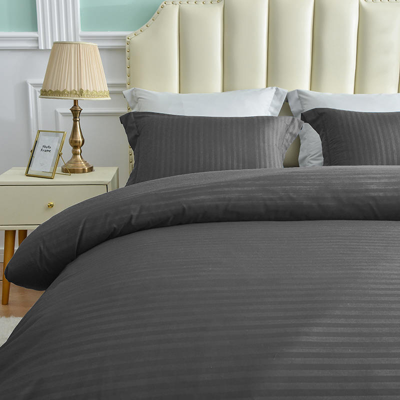 Wrinkle Resistant Microfiber Duvet Cover with Zipper